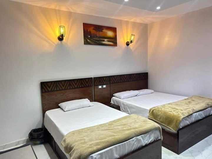 Khufu Pyramids Hotel Kafret el-Gabal Buitenkant foto